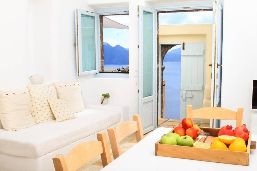 Вилла Dionyssos Cave House Ия Экстерьер фото
