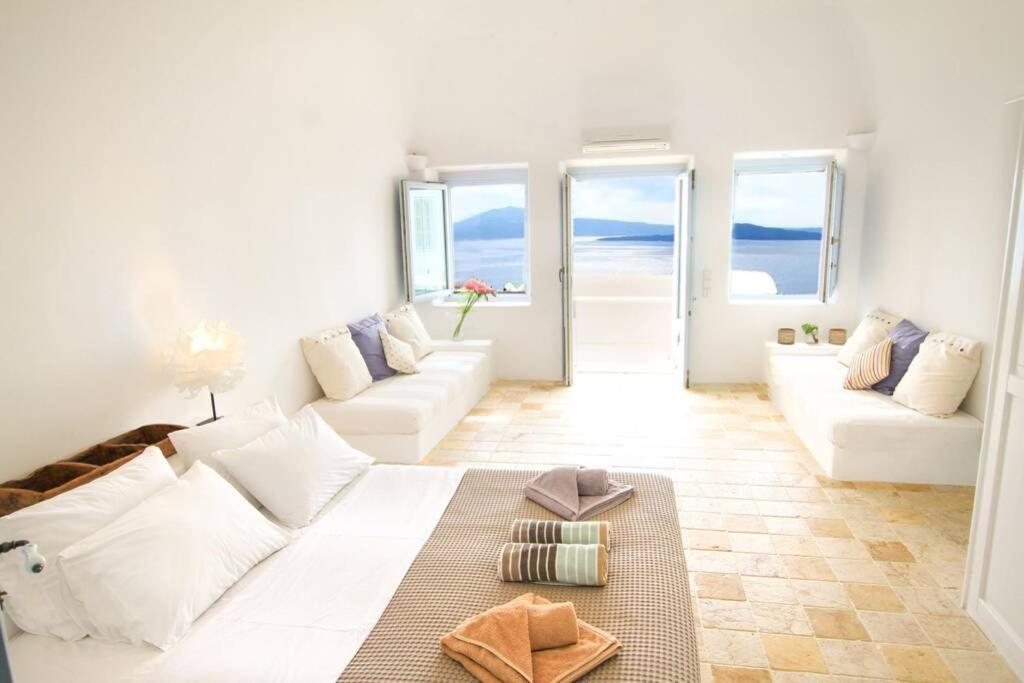 Вилла Dionyssos Cave House Ия Экстерьер фото