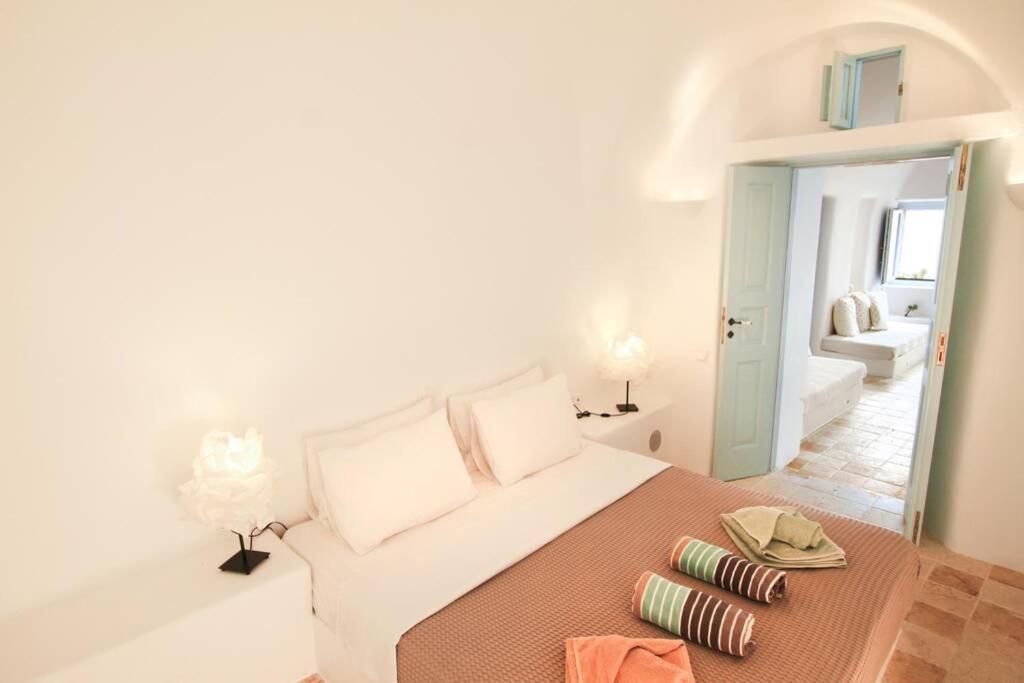 Вилла Dionyssos Cave House Ия Экстерьер фото