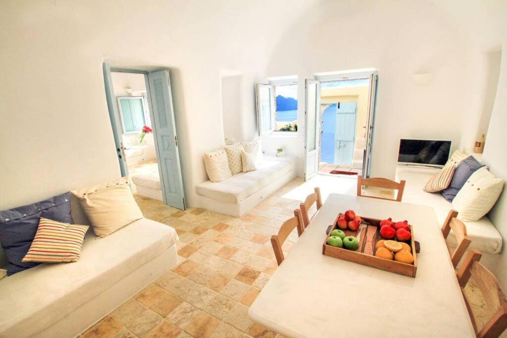 Вилла Dionyssos Cave House Ия Экстерьер фото