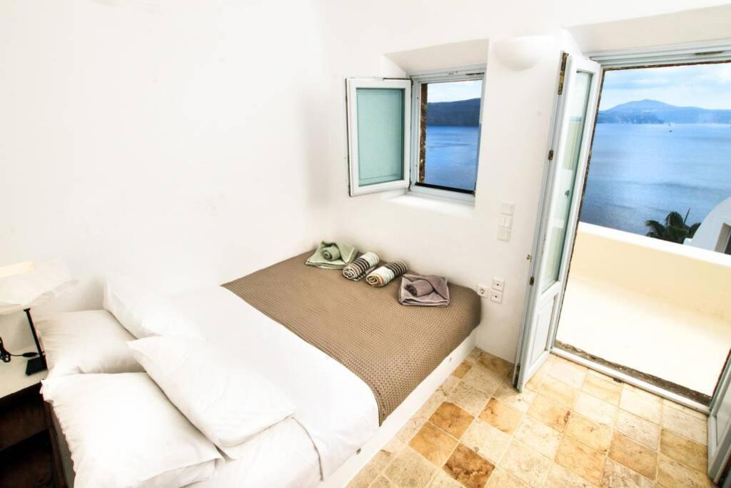 Вилла Dionyssos Cave House Ия Экстерьер фото