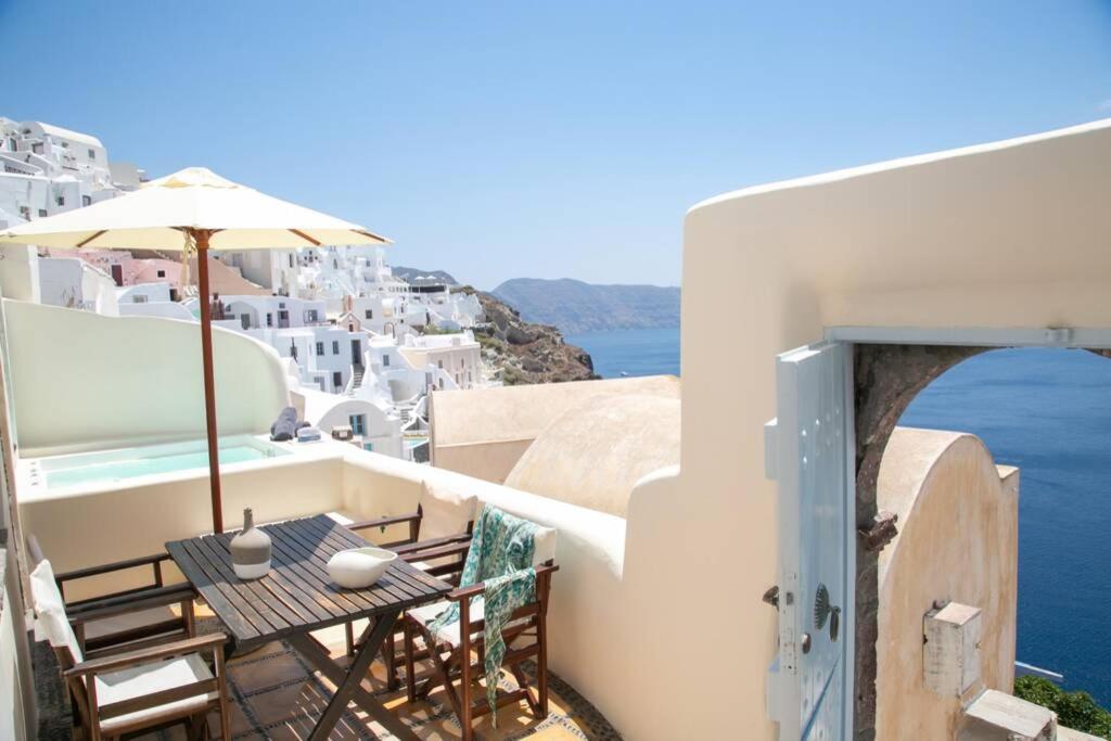Вилла Dionyssos Cave House Ия Экстерьер фото